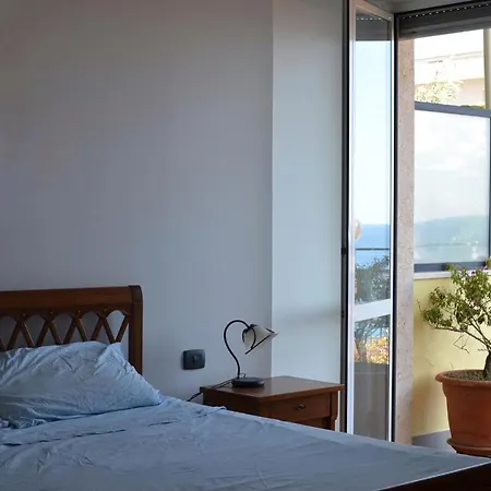 Apartment Splendida Terrazza Vista Mare 2 Da Letto *